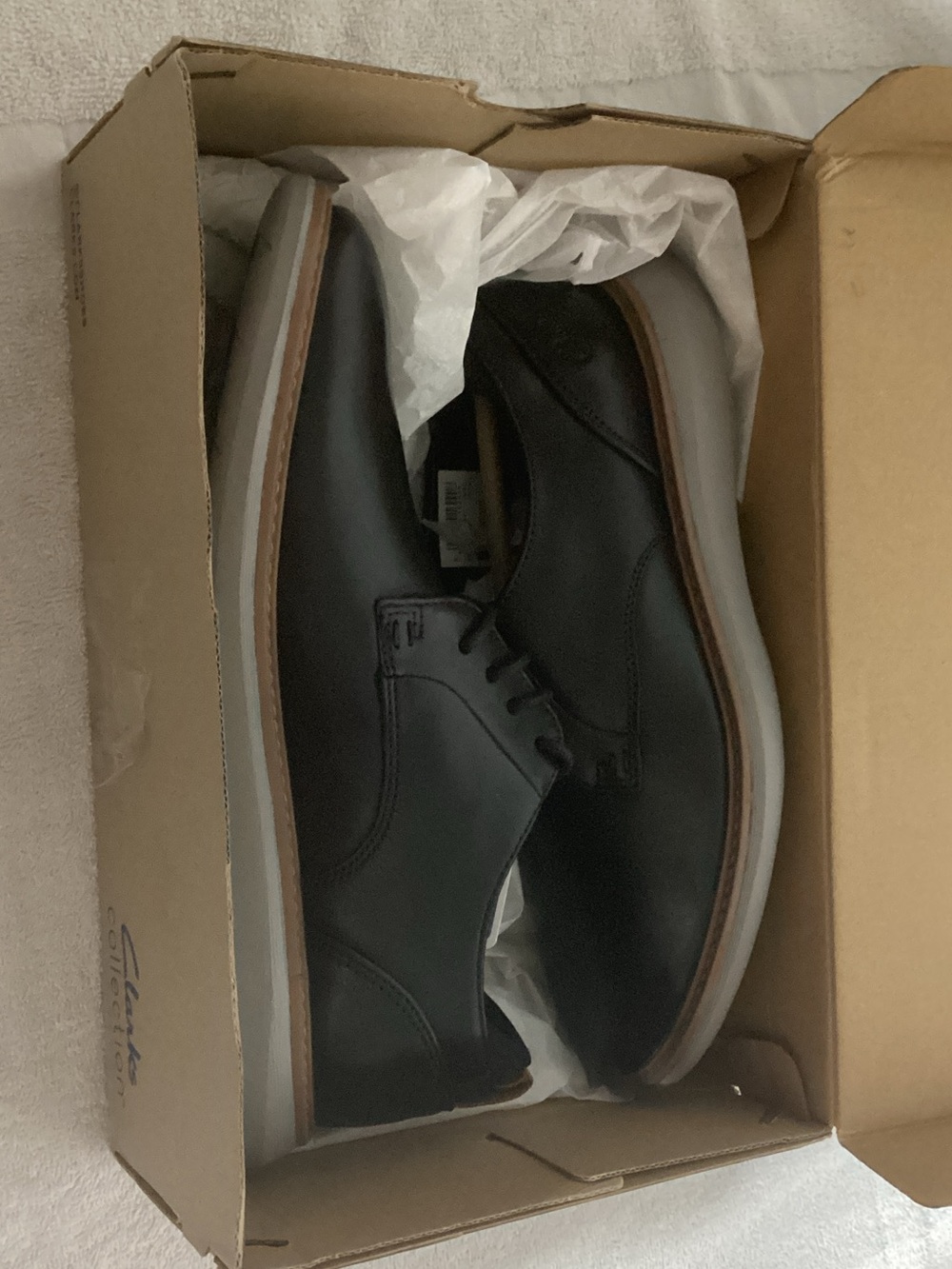 Clarks Black Leather Lace-Up Oxfords with Brown Edge Trim